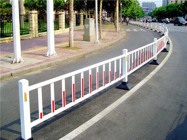 交通護(hù)欄(機(jī)非隔離護(hù)欄) J25