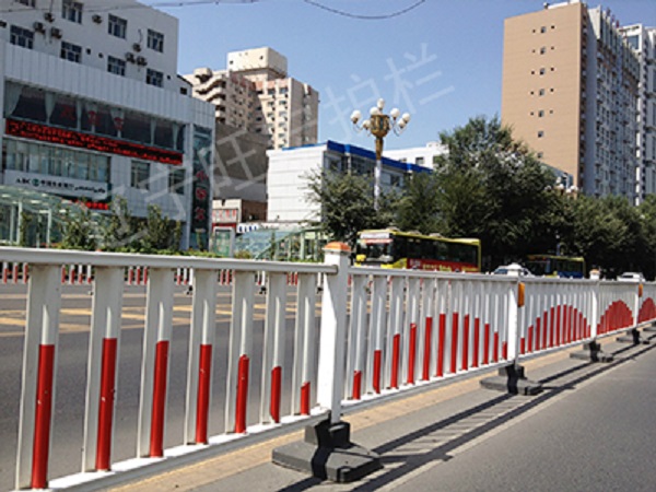 道路護(hù)欄J44