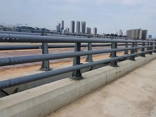 道路防撞護(hù)欄J54