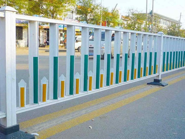 交通護(hù)欄(防翻越) J04